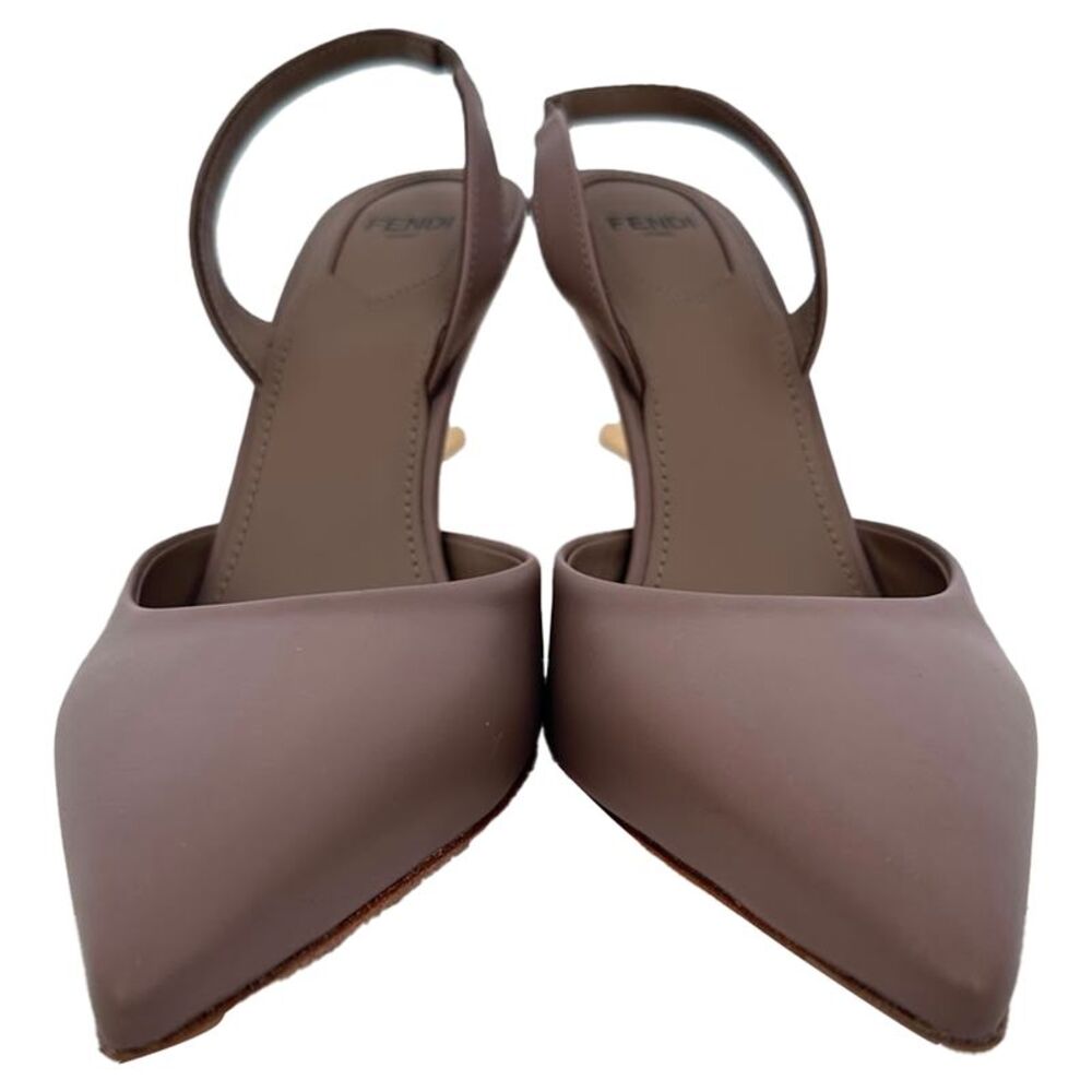 Fendi Fendi First Slingback Pumps in Beige Calf Leather - Picture 2 of 12